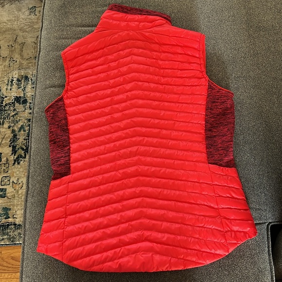 Nike Vest - red - Picture 7 of 9
